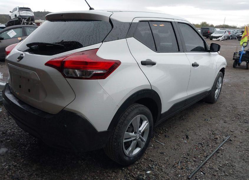 Photo 4 of 2020 Nissan Kicks S XTRONIC CVT (VIN 3N1CP5BV5LL526021)