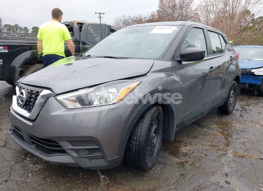 Photo 2 of 2020 Nissan Kicks S XTRONIC CVT (VIN 3N1CP5BV5LL546883)