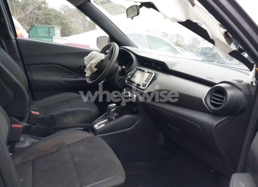 Photo 5 of 2020 Nissan Kicks S XTRONIC CVT (VIN 3N1CP5BV5LL546883)