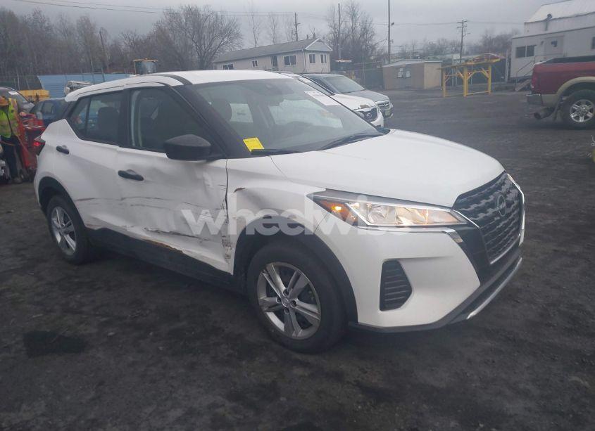 2022 Nissan Kicks S XTRONIC CVT (VIN 3N1CP5BV5NL528712) main photo