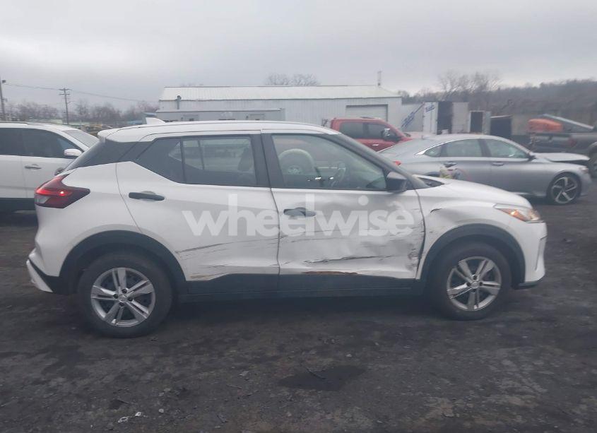 Photo 13 of 2022 Nissan Kicks S XTRONIC CVT (VIN 3N1CP5BV5NL528712)