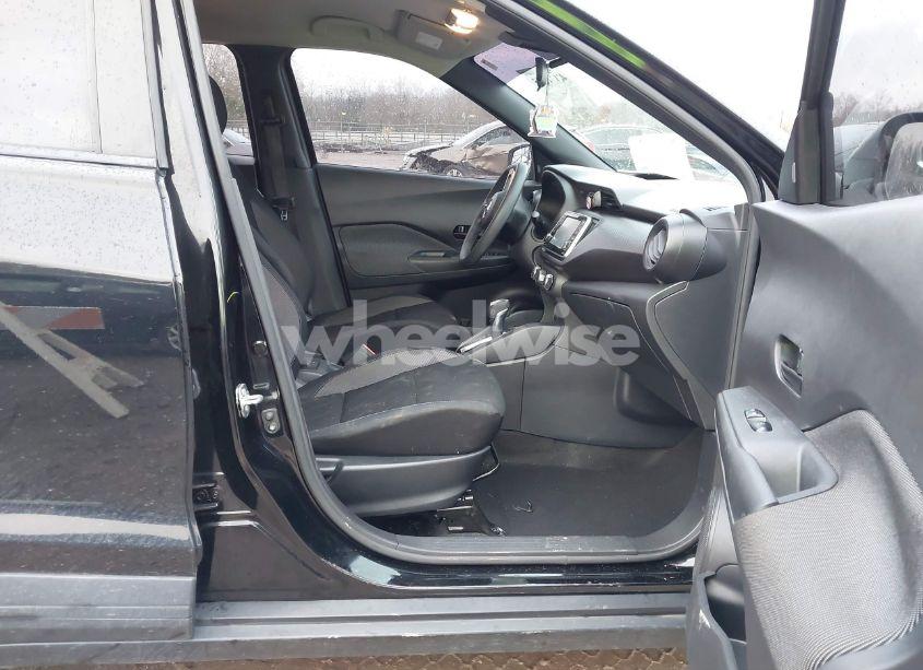 Photo 5 of 2020 Nissan Kicks S XTRONIC CVT (VIN 3N1CP5BV6LL541966)