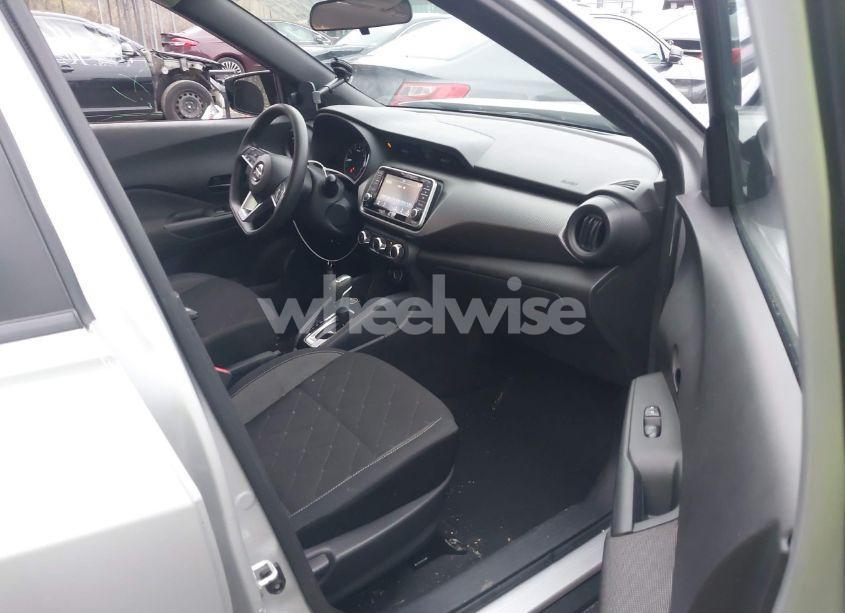 Photo 5 of 2020 Nissan Kicks S XTRONIC CVT (VIN 3N1CP5BV6LL550747)