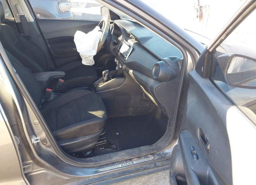 Photo 5 of 2022 Nissan Kicks S XTRONIC CVT (VIN 3N1CP5BV6NL475308)