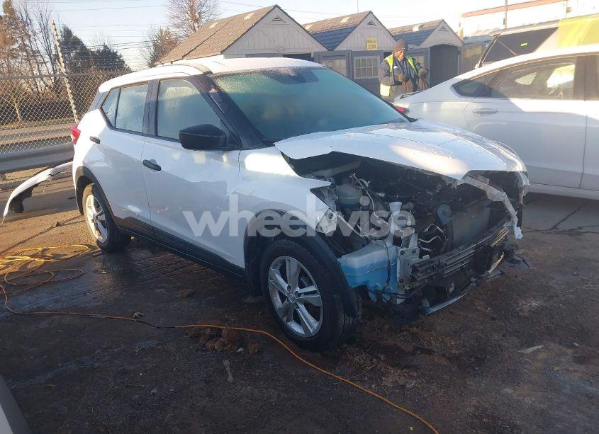 2020 Nissan Kicks S XTRONIC CVT (VIN 3N1CP5BV7LL521399) main photo