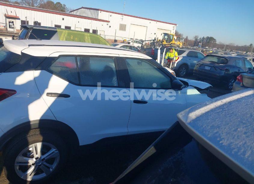 Photo 14 of 2020 Nissan Kicks S XTRONIC CVT (VIN 3N1CP5BV7LL521399)