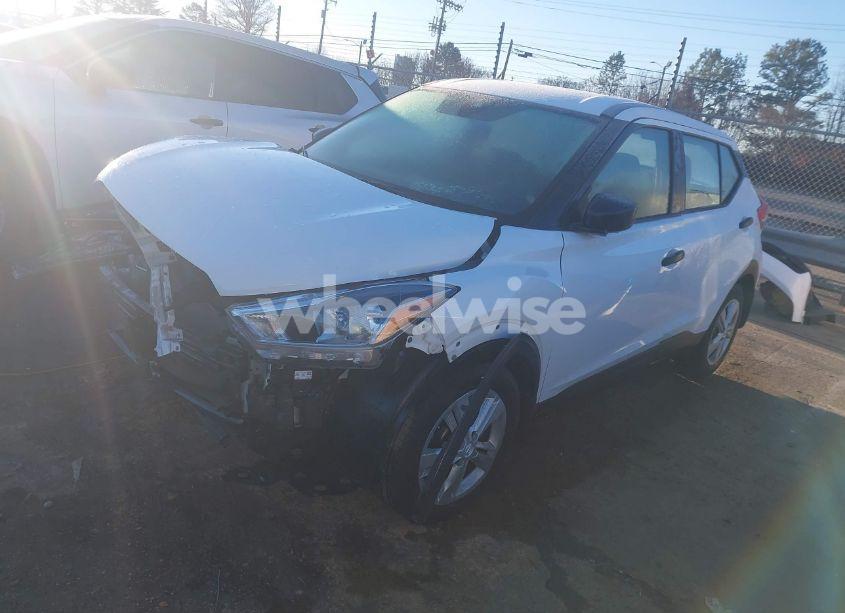 Photo 2 of 2020 Nissan Kicks S XTRONIC CVT (VIN 3N1CP5BV7LL521399)