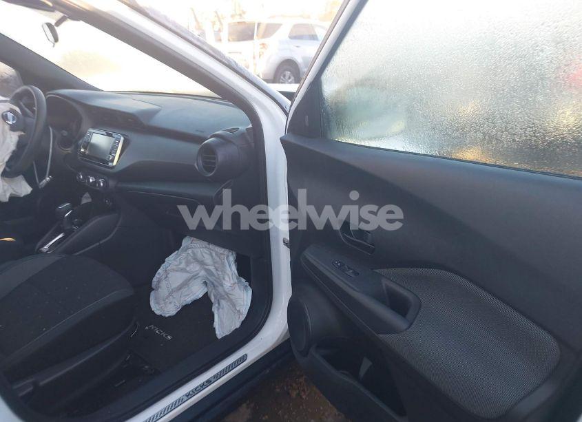 Photo 5 of 2020 Nissan Kicks S XTRONIC CVT (VIN 3N1CP5BV7LL521399)