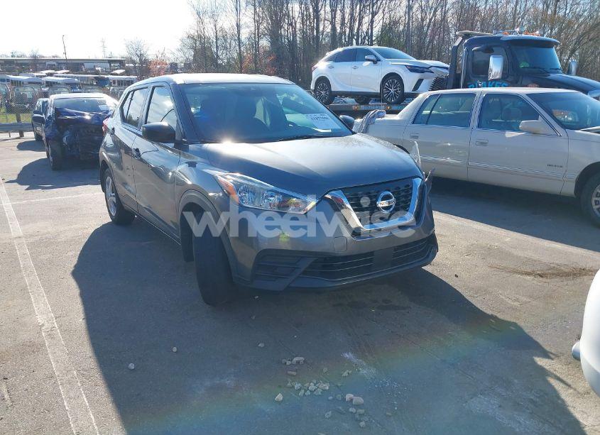 2020 Nissan Kicks S XTRONIC CVT (VIN 3N1CP5BV7LL557951) main photo