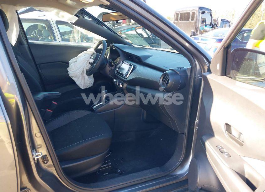 Photo 5 of 2020 Nissan Kicks S XTRONIC CVT (VIN 3N1CP5BV7LL557951)