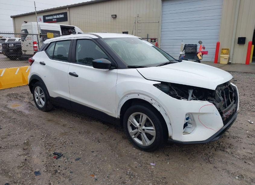 2022 Nissan Kicks S XTRONIC CVT (VIN 3N1CP5BV7NL528484) main photo