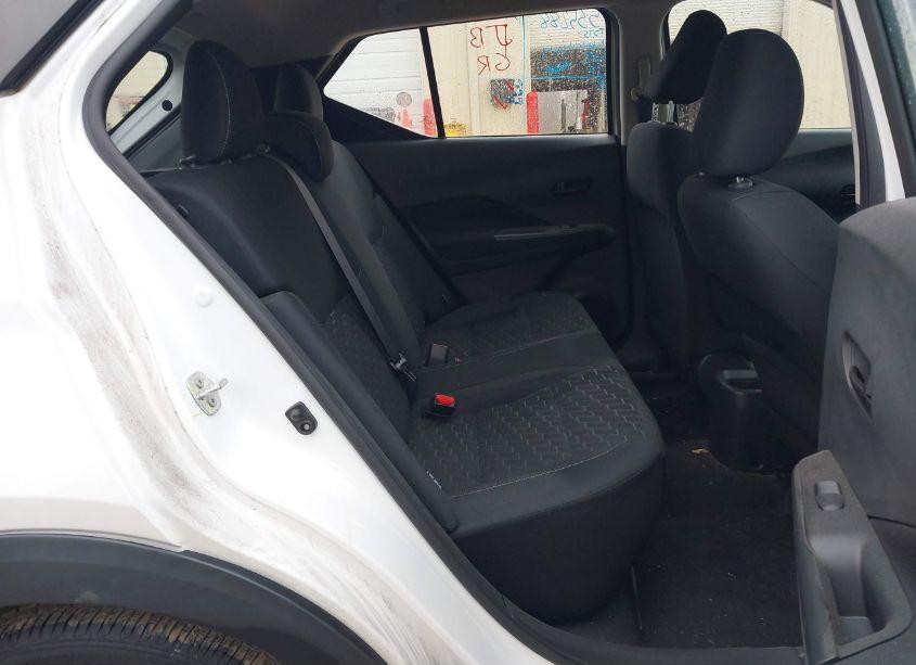 Photo 8 of 2022 Nissan Kicks S XTRONIC CVT (VIN 3N1CP5BV7NL528484)