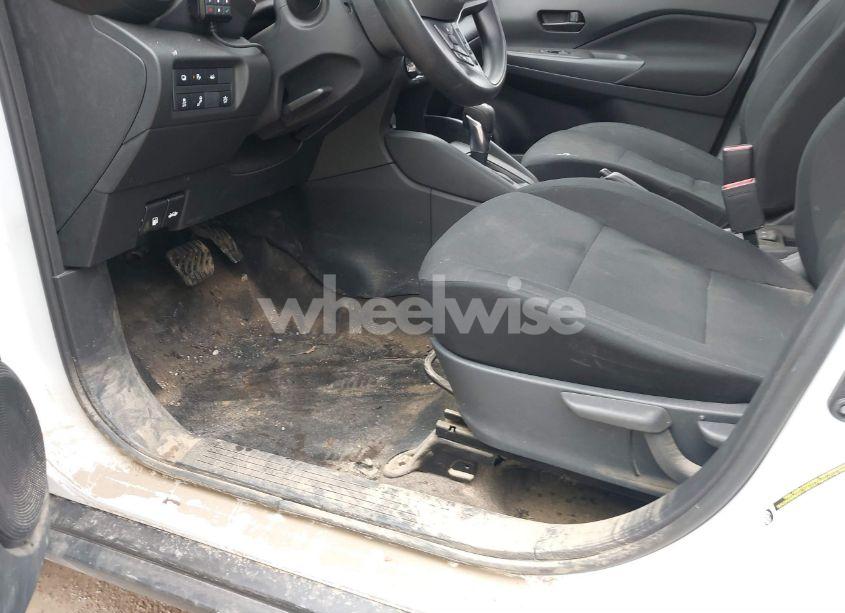 Photo 6 of 2024 Nissan Kicks S XTRONIC CVT (VIN 3N1CP5BV7RL546084)