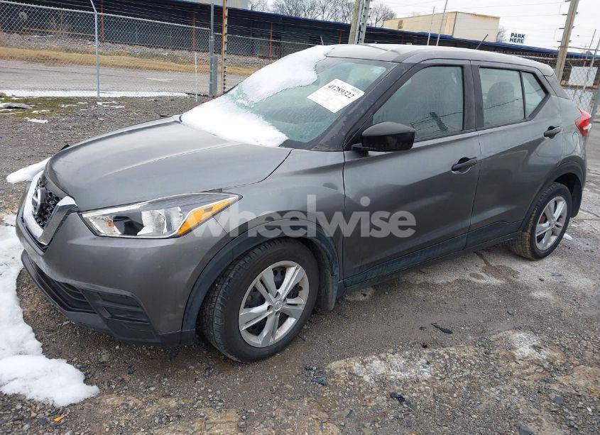 Photo 2 of 2020 Nissan Kicks S XTRONIC CVT (VIN 3N1CP5BV8LL520374)