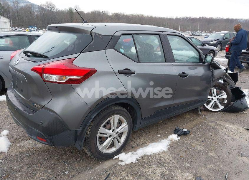 Photo 4 of 2020 Nissan Kicks S XTRONIC CVT (VIN 3N1CP5BV8LL520374)