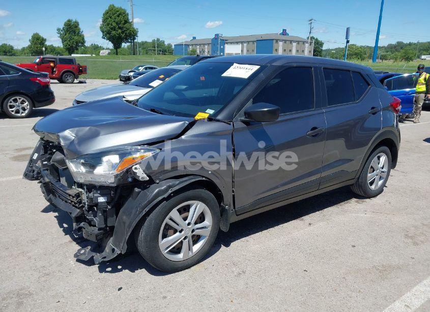 Photo 2 of 2020 Nissan Kicks S XTRONIC CVT (VIN 3N1CP5BV8LL575259)