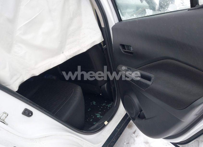 Photo 8 of 2021 Nissan Kicks S XTRONIC CVT (VIN 3N1CP5BV8ML485322)