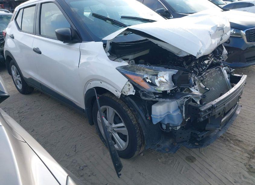 2022 Nissan Kicks S XTRONIC CVT (VIN 3N1CP5BV8NL505196) main photo