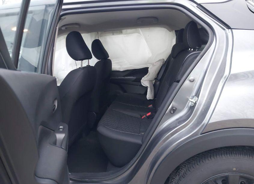 Photo 8 of 2022 Nissan Kicks S XTRONIC CVT (VIN 3N1CP5BV8NL513153)