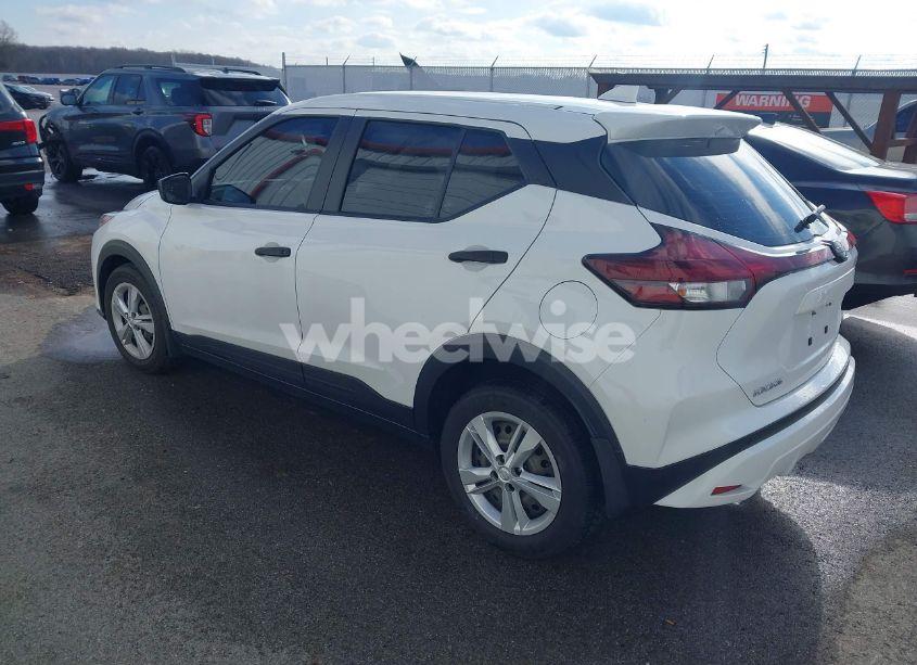 Photo 3 of 2022 Nissan Kicks S XTRONIC CVT (VIN 3N1CP5BV8NL521589)