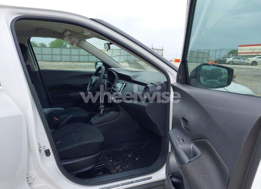 Photo 5 of 2024 Nissan Kicks S XTRONIC CVT (VIN 3N1CP5BV8RL556350)