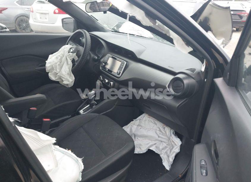 Photo 5 of 2020 Nissan Kicks S XTRONIC CVT (VIN 3N1CP5BV9LL496604)