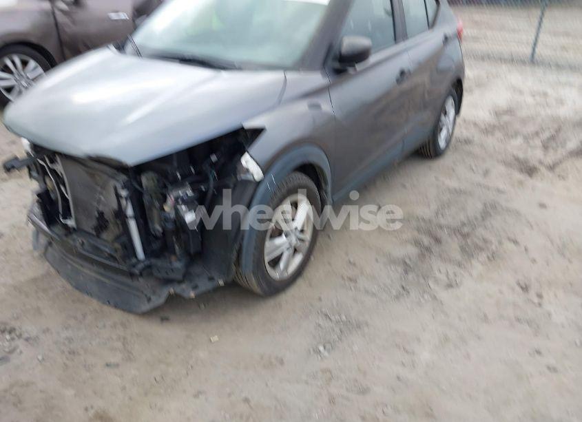 Photo 2 of 2020 Nissan Kicks S XTRONIC CVT (VIN 3N1CP5BV9LL530914)