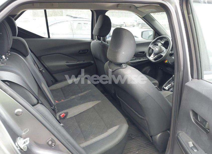 Photo 8 of 2020 Nissan Kicks S XTRONIC CVT (VIN 3N1CP5BV9LL530914)