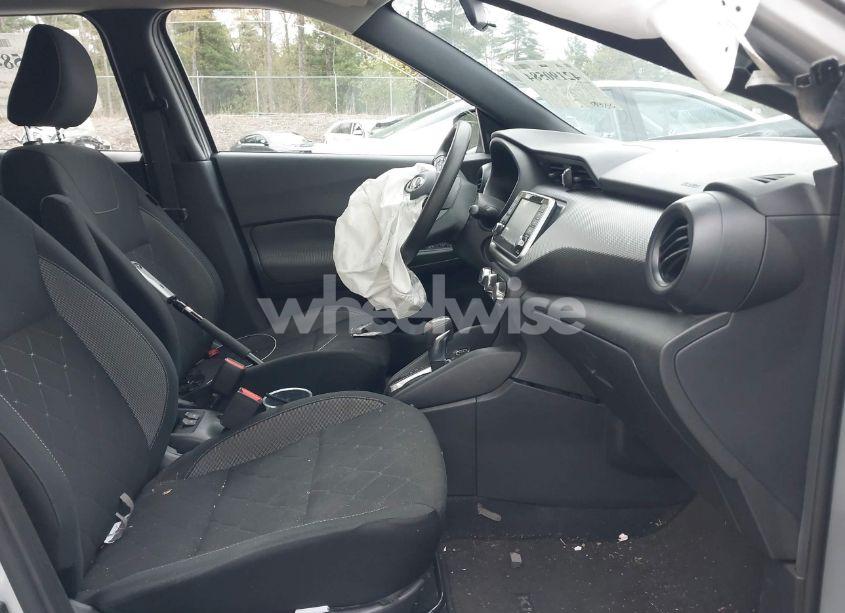 Photo 5 of 2020 Nissan Kicks S XTRONIC CVT (VIN 3N1CP5BV9LL563069)