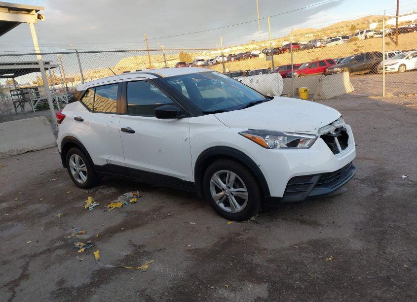 2020 Nissan Kicks S XTRONIC CVT (VIN 3N1CP5BV9LL563718) main photo