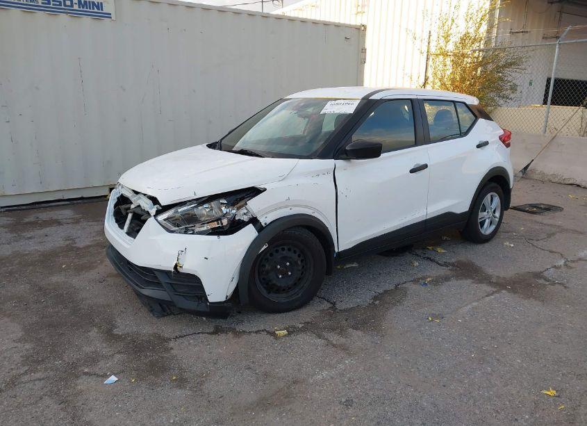 Photo 2 of 2020 Nissan Kicks S XTRONIC CVT (VIN 3N1CP5BV9LL563718)