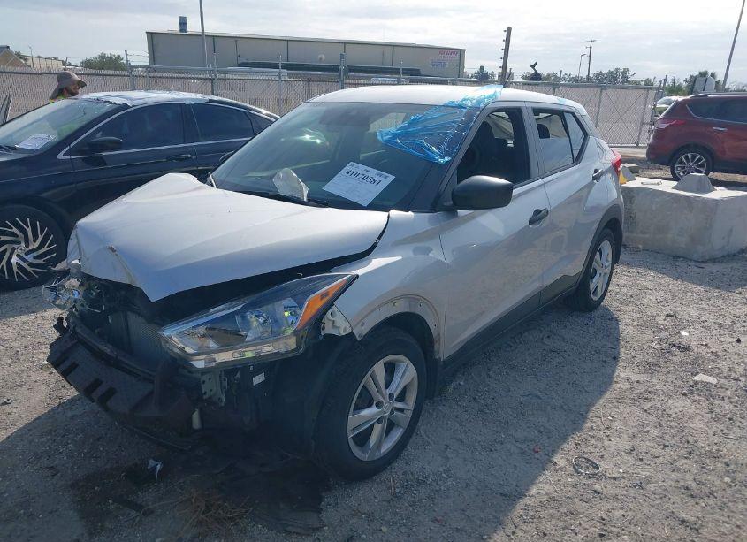 Photo 2 of 2020 Nissan Kicks S XTRONIC CVT (VIN 3N1CP5BVXLL548015)