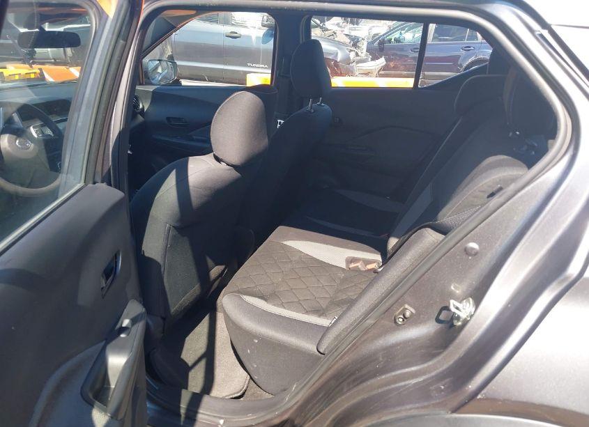 Photo 8 of 2020 Nissan Kicks S XTRONIC CVT (VIN 3N1CP5BVXLL580379)