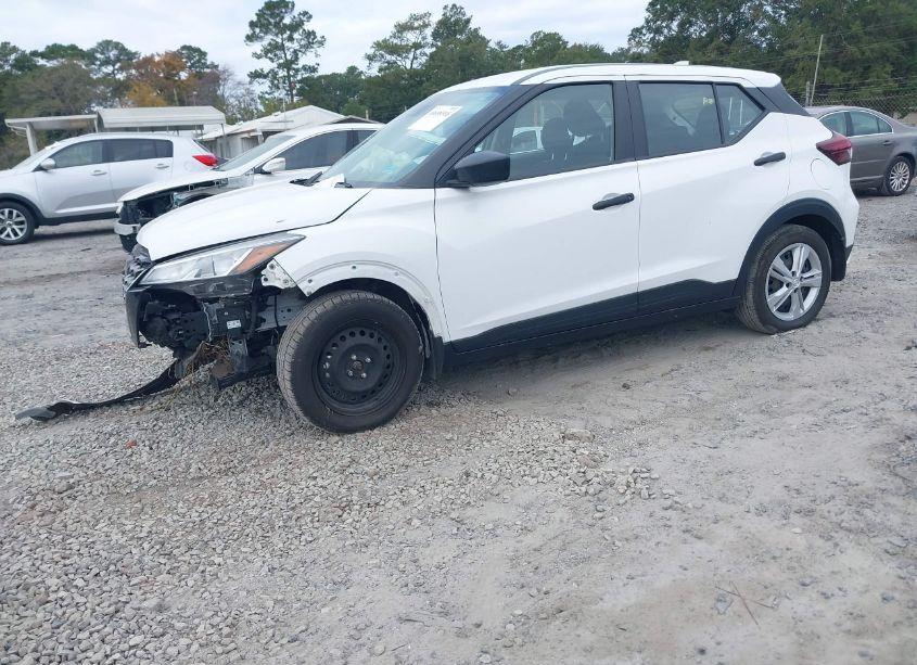 Photo 2 of 2021 Nissan Kicks S XTRONIC CVT (VIN 3N1CP5BVXML538912)