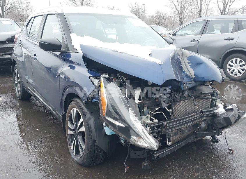 2018 Nissan Kicks SR (VIN 3N1CP5CU0JL504494) main photo