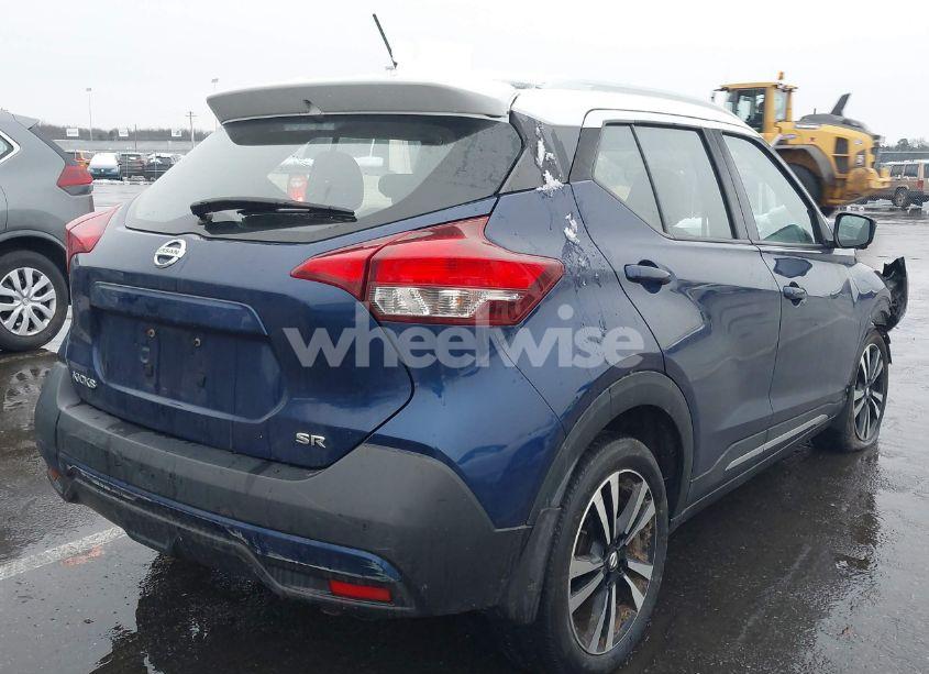 Photo 4 of 2018 Nissan Kicks SR (VIN 3N1CP5CU0JL504494)