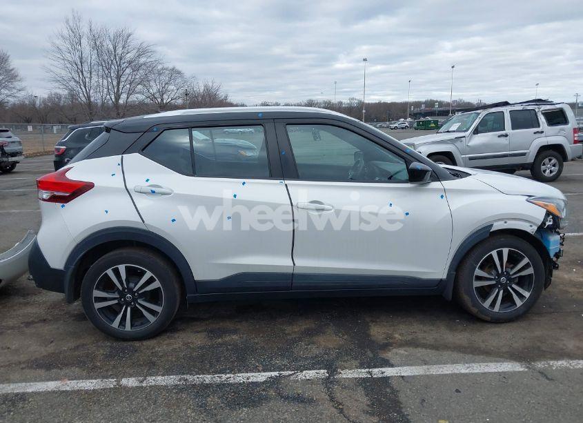 Photo 14 of 2018 Nissan Kicks SV (VIN 3N1CP5CU0JL510389)