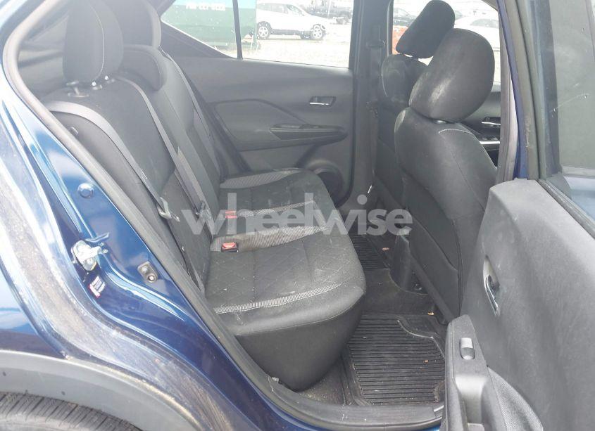 Photo 8 of 2018 Nissan Kicks SV (VIN 3N1CP5CU0JL529427)