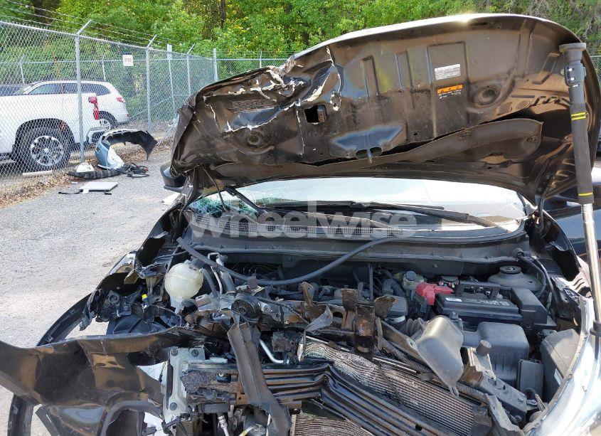 Photo 10 of 2019 Nissan Kicks SV (VIN 3N1CP5CU0KL477623)