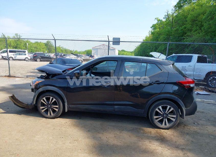 Photo 14 of 2019 Nissan Kicks SV (VIN 3N1CP5CU0KL477623)