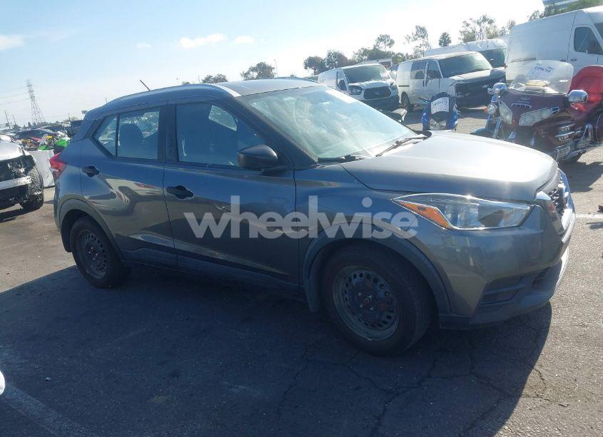 Photo 13 of 2019 Nissan Kicks S (VIN 3N1CP5CU0KL488766)