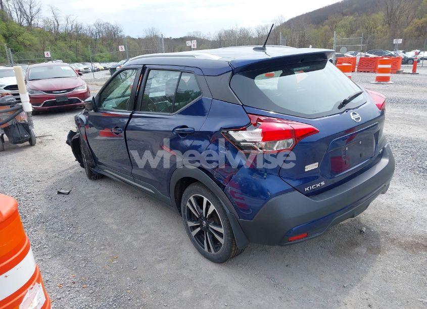 Photo 3 of 2019 Nissan Kicks SR (VIN 3N1CP5CU0KL499802)