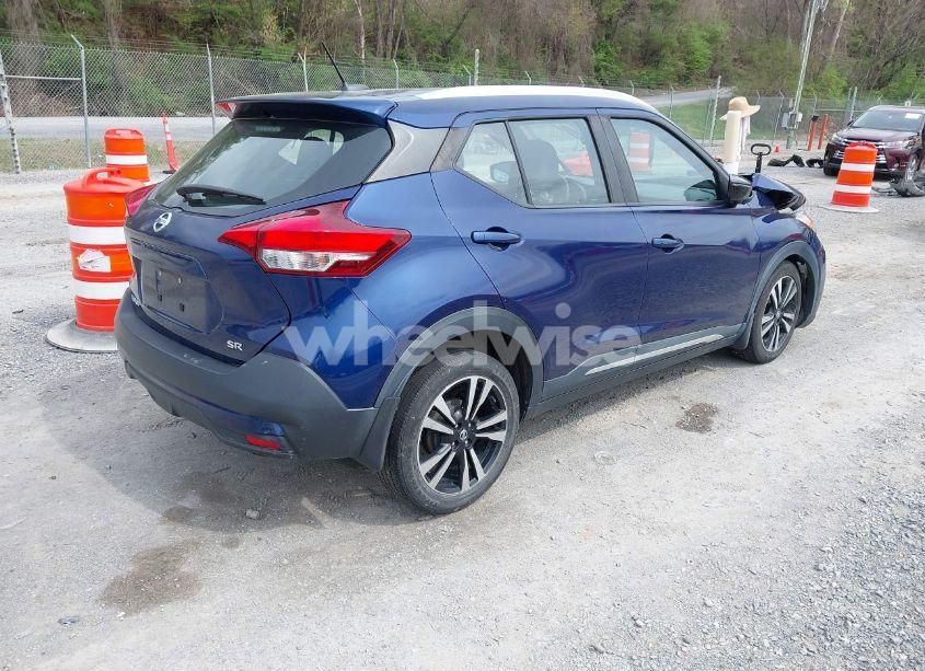 Photo 4 of 2019 Nissan Kicks SR (VIN 3N1CP5CU0KL499802)