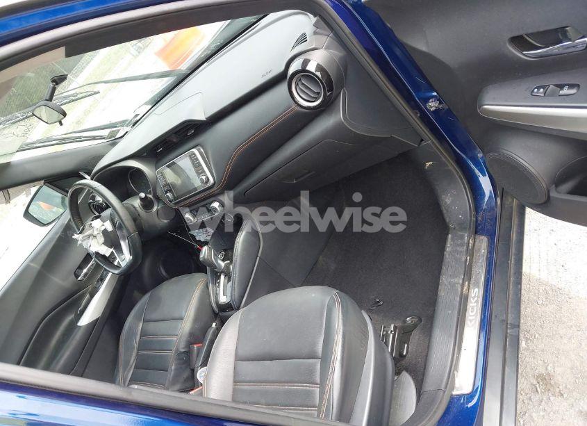 Photo 5 of 2019 Nissan Kicks SR (VIN 3N1CP5CU0KL499802)