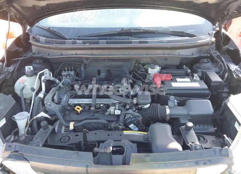 Photo 10 of 2019 Nissan Kicks S (VIN 3N1CP5CU0KL506604)