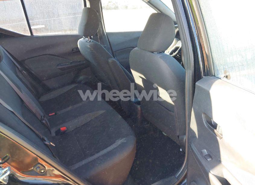 Photo 8 of 2019 Nissan Kicks S (VIN 3N1CP5CU0KL506604)