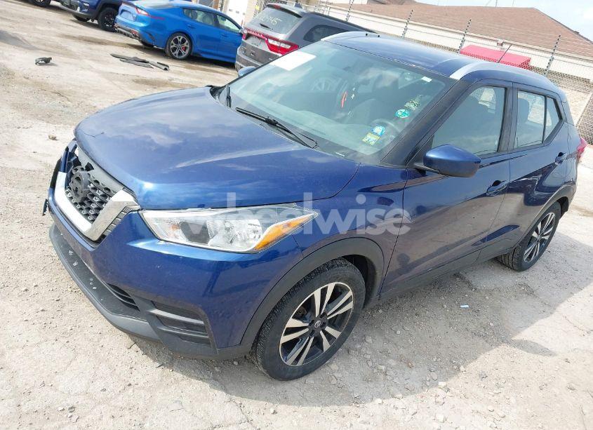 Photo 2 of 2019 Nissan Kicks SV (VIN 3N1CP5CU0KL527047)