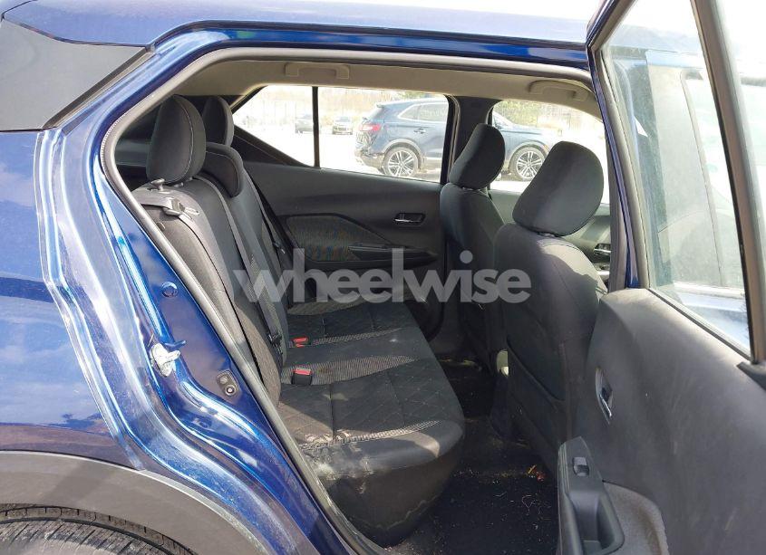 Photo 8 of 2019 Nissan Kicks SV (VIN 3N1CP5CU0KL527047)