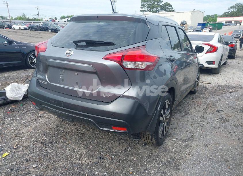 Photo 4 of 2019 Nissan Kicks SV (VIN 3N1CP5CU0KL536928)