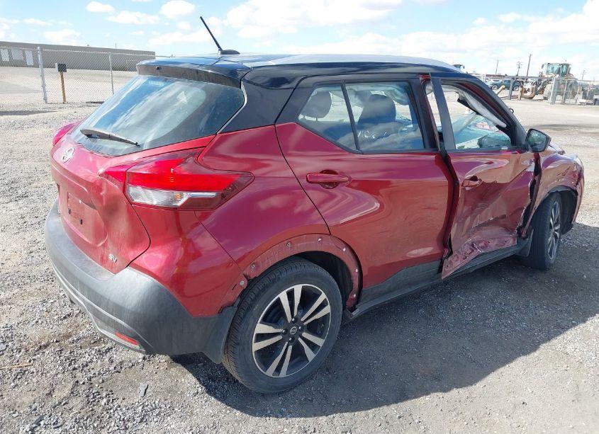 Photo 4 of 2019 Nissan Kicks SV (VIN 3N1CP5CU0KL560968)